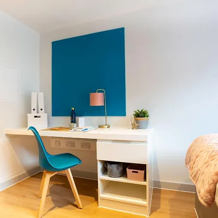 For Students Only - Market Quarter In Apartment