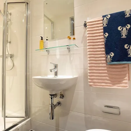 Apartment For Students Only - Market Quarter In Bristol